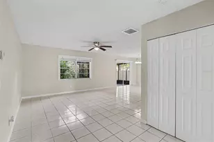301 Regal Park Dr, Valrico, FL 33594 - Photo 6