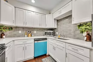 1221 Elinore Dr, Orlando, FL 32808 - Photo 12