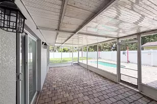 1823 Lori Ln W, Lakeland, FL 33801 - Photo 2