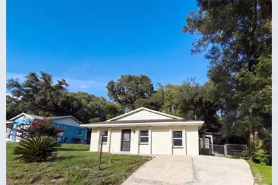 2230 Spring Hollow Drive, Orange City, FL 32763 - Photo 2