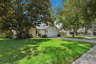 1058 McKinnon Ave, Oviedo, FL 32765 - Photo 2