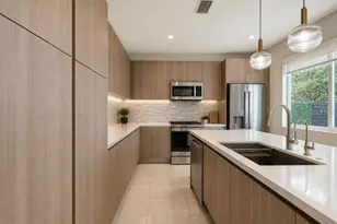 10384 NW 67th Terrace, Doral, FL 33178 - Photo 10
