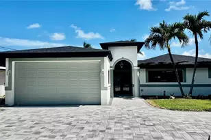 166 Bayside Dr, Clearwater Beach, FL 33767 - Photo 1