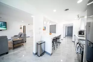 166 Bayside Dr, Clearwater Beach, FL 33767 - Photo 12