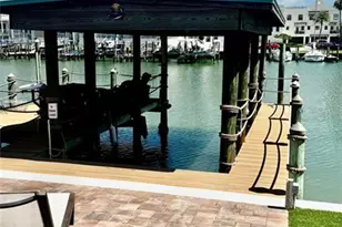 166 Bayside Dr, Clearwater Beach, FL 33767 - Photo 34