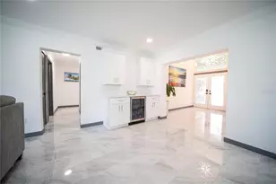 166 Bayside Dr, Clearwater Beach, FL 33767 - Photo 4