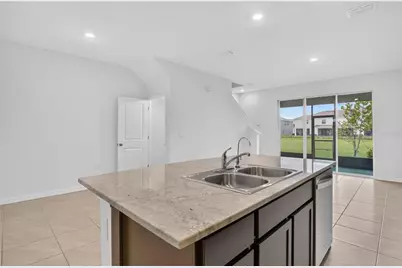 33028 Tulip Petal Lane, Wesley Chapel, FL 33545 - Photo 6