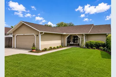 10135 Chesham Drive, Orlando, FL 32817 - Photo 2