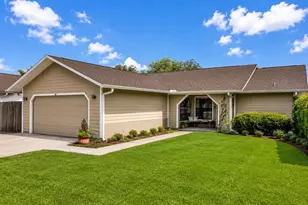 10135 Chesham Dr, Orlando, FL 32817 - Photo 2