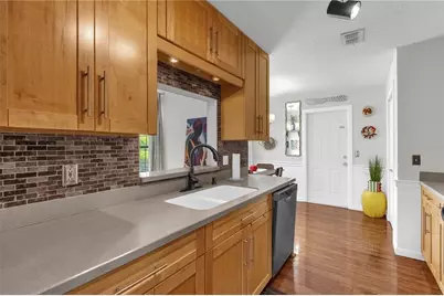 10135 Chesham Drive, Orlando, FL 32817 - Photo 12