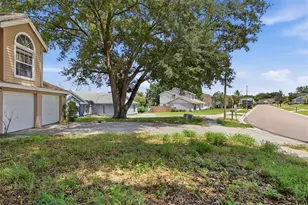 5734 Grand Canyon Dr, Orlando, FL 32810 - Photo 2