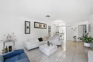 2 E Las Palmas Way, Kissimmee, FL 34743 - Photo 2
