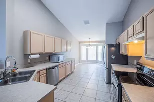 2843 Strand Cir, Oviedo, FL 32765 - Photo 8