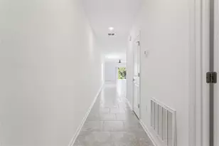 26180 Feathergrass Cir, Leesburg, FL 34748 - Photo 4