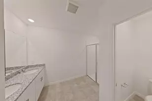 2404 White Tail St, Davenport, FL 33837 - Photo 8