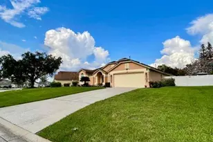 254 Loma Del Sol Dr, Davenport, FL 33896 - Photo 2