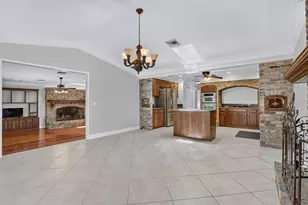 306 Oak Estates Dr, Orlando, FL 32806 - Photo 18