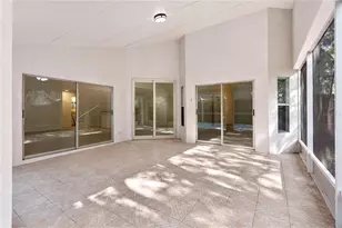 2302 Lyncrest Ct, Valrico, FL 33596 - Photo 18