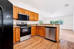 2302 Lyncrest Ct, Valrico, FL 33596 - Photo 6