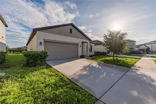 2154 Derwent Dr, Davenport, FL 33896 - Photo 2