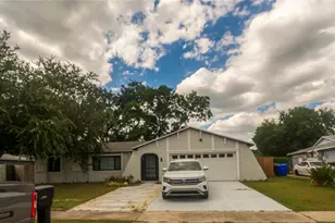 1721 Freeman Dr, Kissimmee, FL 34744 - Photo 2