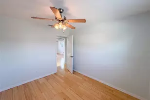 8283 86th Ave, Seminole, FL 33777 - Photo 14