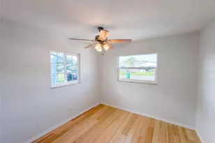 8283 86th Ave, Seminole, FL 33777 - Photo 12