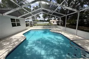7252 Landover Dr, Zephyrhills, FL 33540 - Photo 10