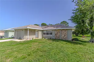 7208 Honey Suckle Dr, Sebring, FL 33876 - Photo 2