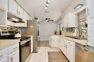 2914 Lando Ln, Orlando, FL 32806 - Photo 14