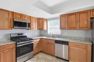 1842 Shore Acres Blvd NE, Saint Petersburg, FL 33703 - Photo 20