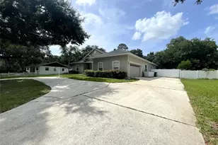 2204 Orchard Dr, Apopka, FL 32712 - Photo 2