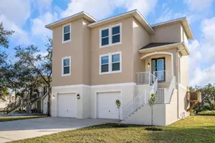 7327 Brightwaters Ct, New Port Richey, FL 34652 - Photo 2
