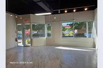 7901 Kingspointe Parkway #23, Orlando, FL 32819 - Photo 4