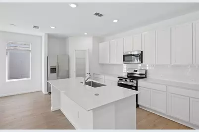 5087 Loggia Lane, Kissimmee, FL 34758 - Photo 2