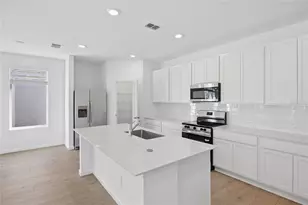 5087 Loggia Ln, Kissimmee, FL 34758 - Photo 2