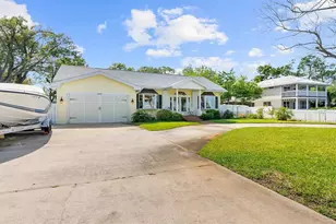 1426 Riverside Dr, Daytona Beach, FL 32117 - Photo 1