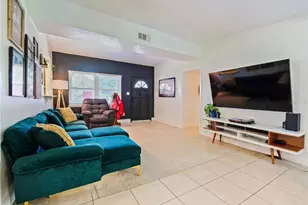 1006 Beatrice Dr, Orlando, FL 32810 - Photo 6
