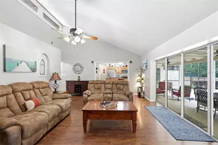 210 W Ridgewood Ct, Longwood, FL 32779 - Photo 8