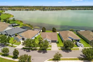 259 Blue Cypress Dr, Groveland, FL 34736 - Photo 2