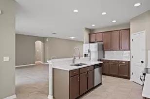 259 Blue Cypress Dr, Groveland, FL 34736 - Photo 12
