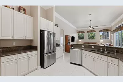8722 Mississippi Run, Weeki Wachee, FL 34613 - Photo 16
