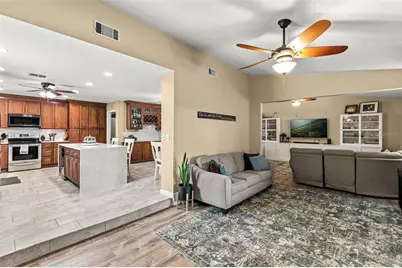 8736 Larwin Lane, Orlando, FL 32817 - Photo 8