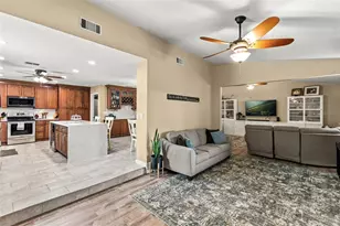 8736 Larwin Ln, Orlando, FL 32817 - Photo 8