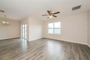 2301 Sequoia Way, Davenport, FL 33896 - Photo 4