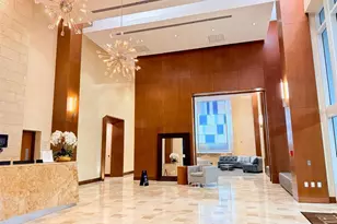 31 SE 5th St, Miami, FL 33131 - Photo 16