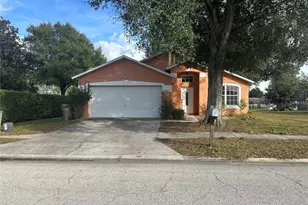 17432 Woodcrest Way, Clermont, FL 34714 - Photo 1