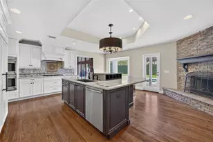 2410 Lake Shore Dr, Orlando, FL 32803 - Photo 8