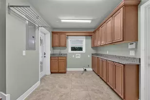 2410 Lake Shore Dr, Orlando, FL 32803 - Photo 30