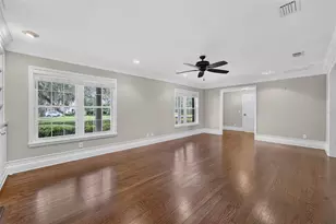 2410 Lake Shore Dr, Orlando, FL 32803 - Photo 6